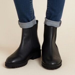 ASOS Women’s Black Leather Chelsea Ankle Boots — Size 6